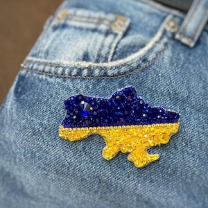 Oekraïense patriottische broche, geborduurde kaart van Oekraïne broche, Oekraïne geschenken, cadeau voor vriend, blauw gele vlag, Oekraïne symbolen