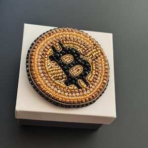 Bitcoin Brooch, Crypto Pin Gift, Beaded Bitcoin Jewelry, Blockchain Brooch, Crypto Lover Gift, Statement Pin, Cryptocurrency Badge
