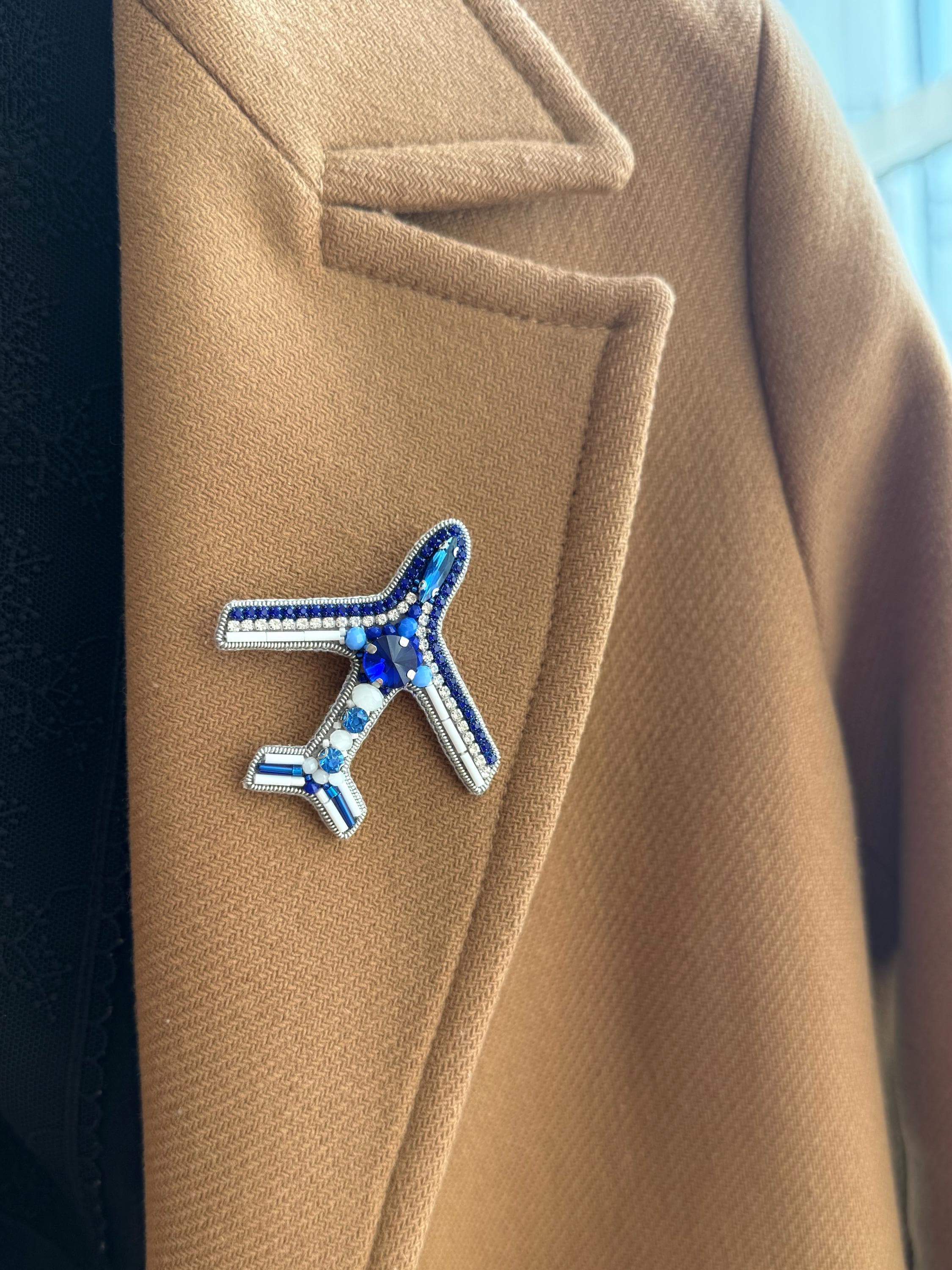 Climple Papieren vliegtuigbroche voor dames en heren, metalen broche voor feest, zakelijk kostuum, Roestvrij staal, Geen edelsteen Climple Papieren vliegtuigbroche voor dames en heren, metalen broche voor feest, zakelijk kostuum, Roestvrij staal, Geen edelsteen