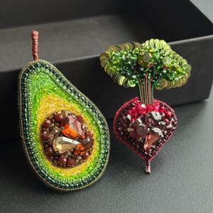 Avocado and Beet Brooch Set, Thanksgiving Gift For Her, Fall Jewelry, Handmade Beaded Pin, Vegetable Brooch, Autumn Fashion Accessory