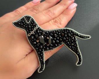 Broche de Labrador Preto com Contas: Broche de Mãe de Cachorro Feito à Mão
