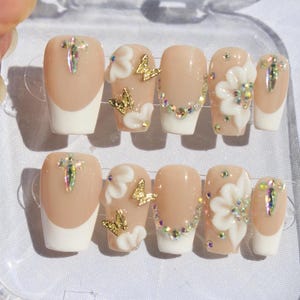 Unghie da sposa, unghie acriliche personalizzate dipinte a mano, unghie floreali, unghie pressate 3D, unghie floreali, unghie pressate a fiori, nail art con effetto ombre, regalo per ragazze