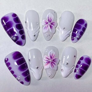 Elegant Purple Flower Custom Hand painted Acrylic Nails, 3D Press On Nail,French Press On Nails,Ombre Nail Art,Girl gift