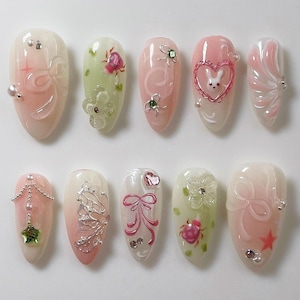 Unghie da sposa, unghie acriliche personalizzate dipinte a mano, unghie floreali, unghie pressate 3D, unghie floreali, unghie pressate a fiori, nail art con effetto ombre, regalo per ragazze