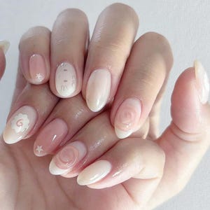 Unhas ovais fofas e elegantes, unhas de acrílico pintadas à mão personalizadas, unhas de pressão 3D, unhas de pressão de flores, natal
