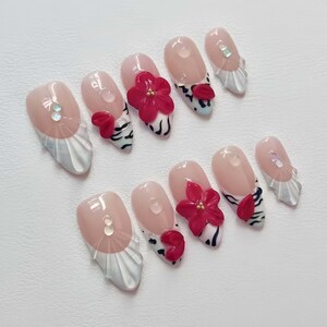 Dromerige schelpbloemnagels, aangepaste handverf acrylnagels, 3D-pers op de nagel, roze nagels, kort op de nagels drukken, amandelnagels, Franse nagels