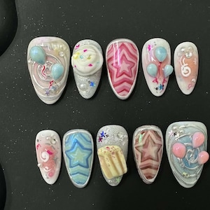 Unghie per compleanno, unghie acriliche personalizzate dipinte a mano, unghie floreali, unghie pressate 3D, unghie floreali, unghie pressate con fiori, nail art, regalo per ragazze