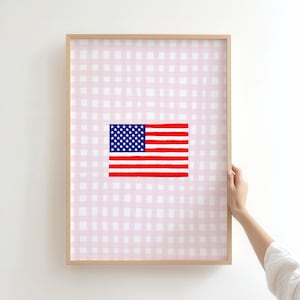 ピンクギンガムチェックのアメリカ国旗プリント、プレッピーな愛国的なウォールアート、デジタルダウンロード