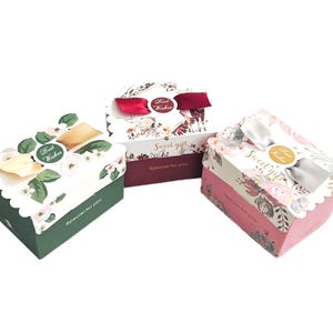 20 PCS Christmas Favor Boxes | Candy, Cookie Boxes for Birthday, Anniversary, Holiday Party Favors | Gift Boxes With Ribbon