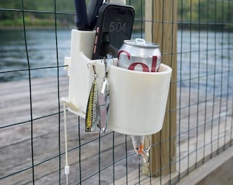 Carrito para bebidas y pesca en el muelle