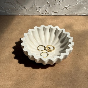 Esme bowl | Jewellery organiser | Dressing table decor | Jewellery dish | Catchall | Organic shape | Home Decor | Trinket tray | Gift |