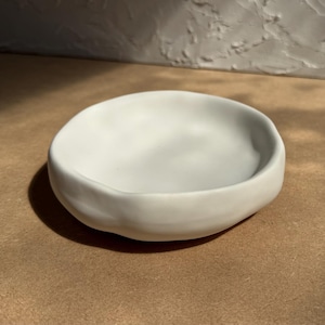 Arwen bowl | Jewellery organiser | Dressing table decor | Jewellery dish | Catchall | Organic shape | Home Decor | Trinket tray | Gift |