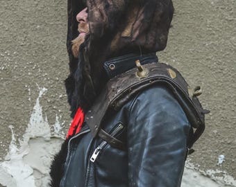 Post-apocalyptic Shoulder Armor - LARP Accessory - Wasteland clothing - Postapoc Shoulderguard - Leather Shoulder harness