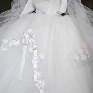 Vintage 50s Wedding Bridal Dress Gown Satin Bow Detailed