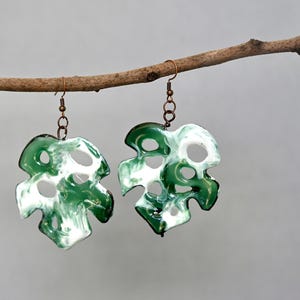 Leaf green monstera statement earrings, Lightweight boho jewelry for nature lovers, Tropical plant dangle hypoallergenic earrings.