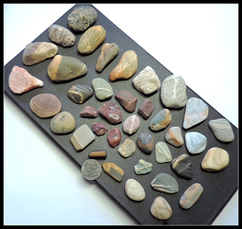Bulk of 40 Fancy BEACH STONES for collages, collecting, home decor or crafting / 40 pieces / EF71 image 4