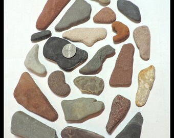 22 Medium to Large Thick Unusual Shapes Flat BEACH STONES slabs. Over 1.5 pounds. 22 pieces for crafts, colladges, pictures / EF29