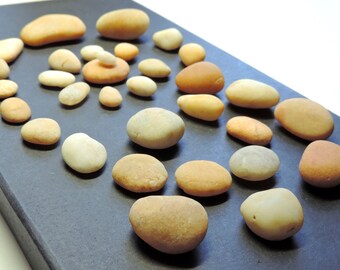 32 light colored BEACH STONES for crafting, mosaics, collages, jewelry making and lots of crafts / B84