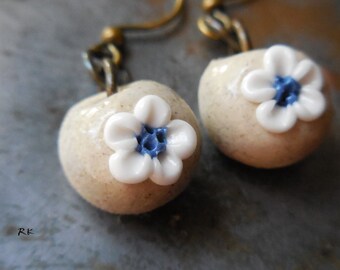 Ceramic Flower Earrings handmade porcelain ceramic beads Floral Earring White flowers Nature Love Simple minimalist Brass bronze Earrings