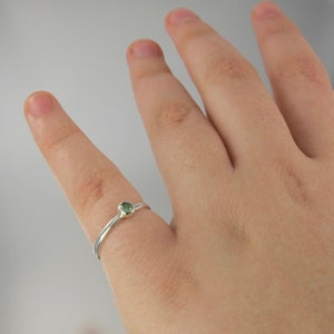 RARE mint Merelani green garnet sterling silver ring size 6 to 6.5 image 2