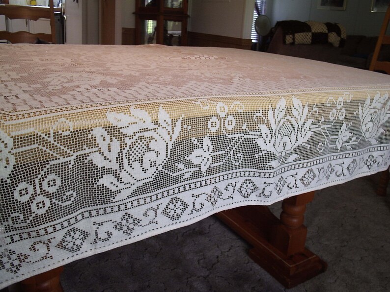 Vintage Lace Tablecloth Filet Crochet Floral Design 65 X 70 Etsy