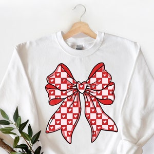 Coquette Bow Valentine&#39;s Day Sweatshirt: Pink & Red Heart Design