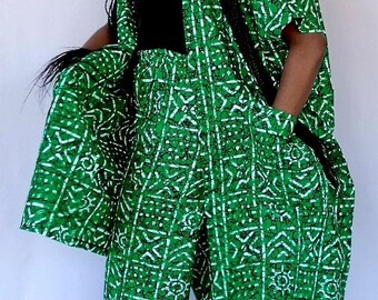 Grünes Ankara zweiteiliges Kleid: Hochzeitsgast-Outfit mit afrikanischem Print