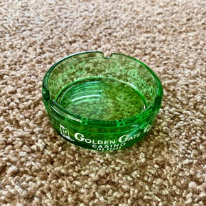 Rare Vintage (1960s) Golden Gate Casino Bright Green Las Vegas Glass Ashtray / Trinket & Jewelry Dish [Pre-Owned]