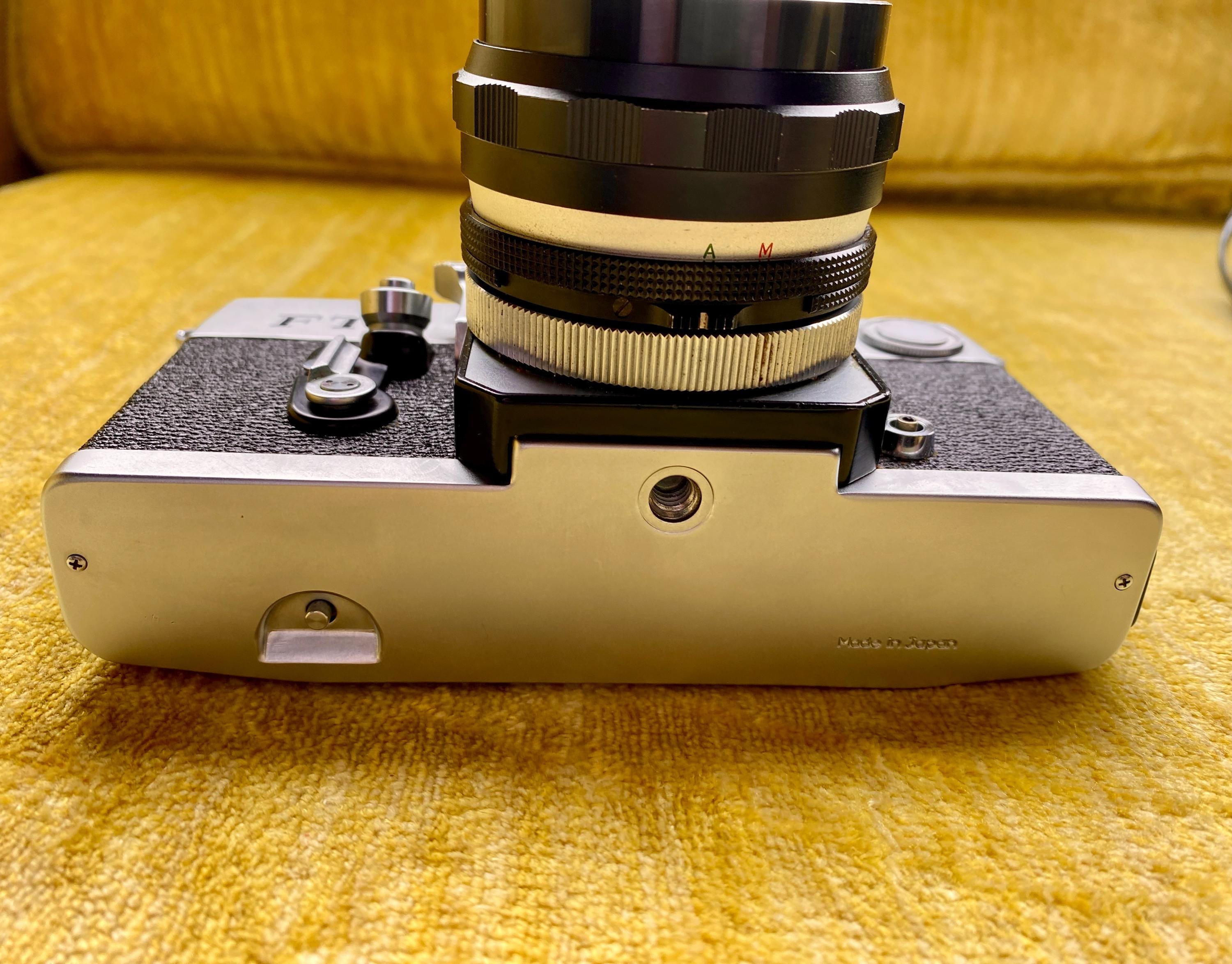 PETRI FT 35mmフィルムカメラ 1970年代のヴィンテージ Petri FT 35 mm フィルムカメラ（革製ケース