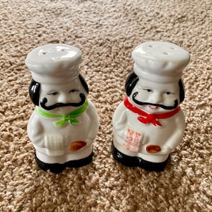 Vintage (1960s) Italian Chefs Ceramic Hand-Painted Salt & Pepper Shaker Set of 2 | Midcentury Salt / Pepper Shakers [Pre-Owned]