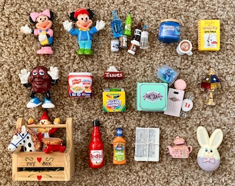 Vintage Dollhouse Miniatures, Collectible Trinkets, Knick-Knacks [Pre-Owned]