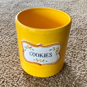 Vintage (1960s) Mustard Yellow 7&quot; Cookie Jar Canister | Made in Japan | Vintage Kitchenware [Pre-Owned / Missing Lid]
