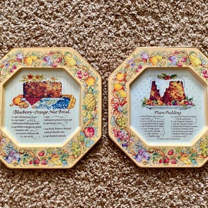 Vintage (1982) Avon Tin Recipe Plates / Trays Set of 2 | Plum Pudding Blueberry Orange Nut-Bread | Home Decor & Kitchenware [Pre-Owned]