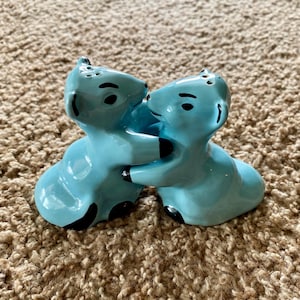 Vintage (1950s) Midcentury Blue Anthropomorpic Hugging Bears / Mice Ceramic Salt & Pepper Shakers Set | Midcentury Shakers [Pre-Owned]