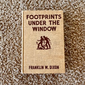 Vintage (1933) &quot;Footprints Under the Window&quot; Hardcover Book by Franklin W. Dixon | Grosset & Dunlap Inc. | Vintage Books [Pre-Owned]