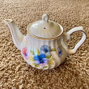 Vintage (1960s) Royal Oak Floral Swirl Ceramic Teapot with Lid | Flower Teapot | Floral Decor [Pre-Owned / Free Shipping]