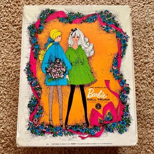 Vintage (1968) "The World of Barbie" Doll Trunk Barbie Collectible Doll Carrying & Storage Case | 12.5"x7" | 1960s Retro Barbie [Pre-Owned]