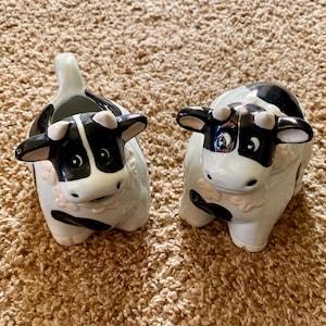 Vintage Cow Ceramic Sugar Bowl w/ Lid & Creamer Set | Small Cookie Jar | Vintage Canister | Farmhouse Decor | Cow Kitchenware [Pre-Owned]