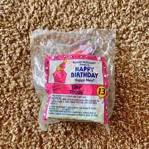 Vintage 1994 Tiny Toons Bugs & Babs Bunny McDonald&#39;s Happy Meal Toy [Sealed]