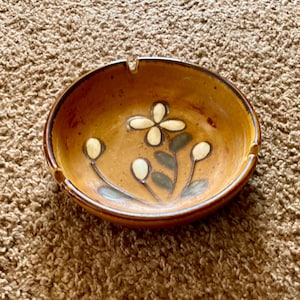 Vintage (1960s) Midcentury Floral Stoneware 6.5&quot; Mustard Yellow Ashtray | Vintage Decor | Vintage Ashtray [Pre-Owned]