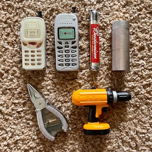 Vintage (1980-2000er Jahre) Einzigartige Neuheit Zigarettenanzünder | Vintage Feuerzeuge | Kitschige Geschenke | Sie wählen [Gebraucht / Ungetestet]