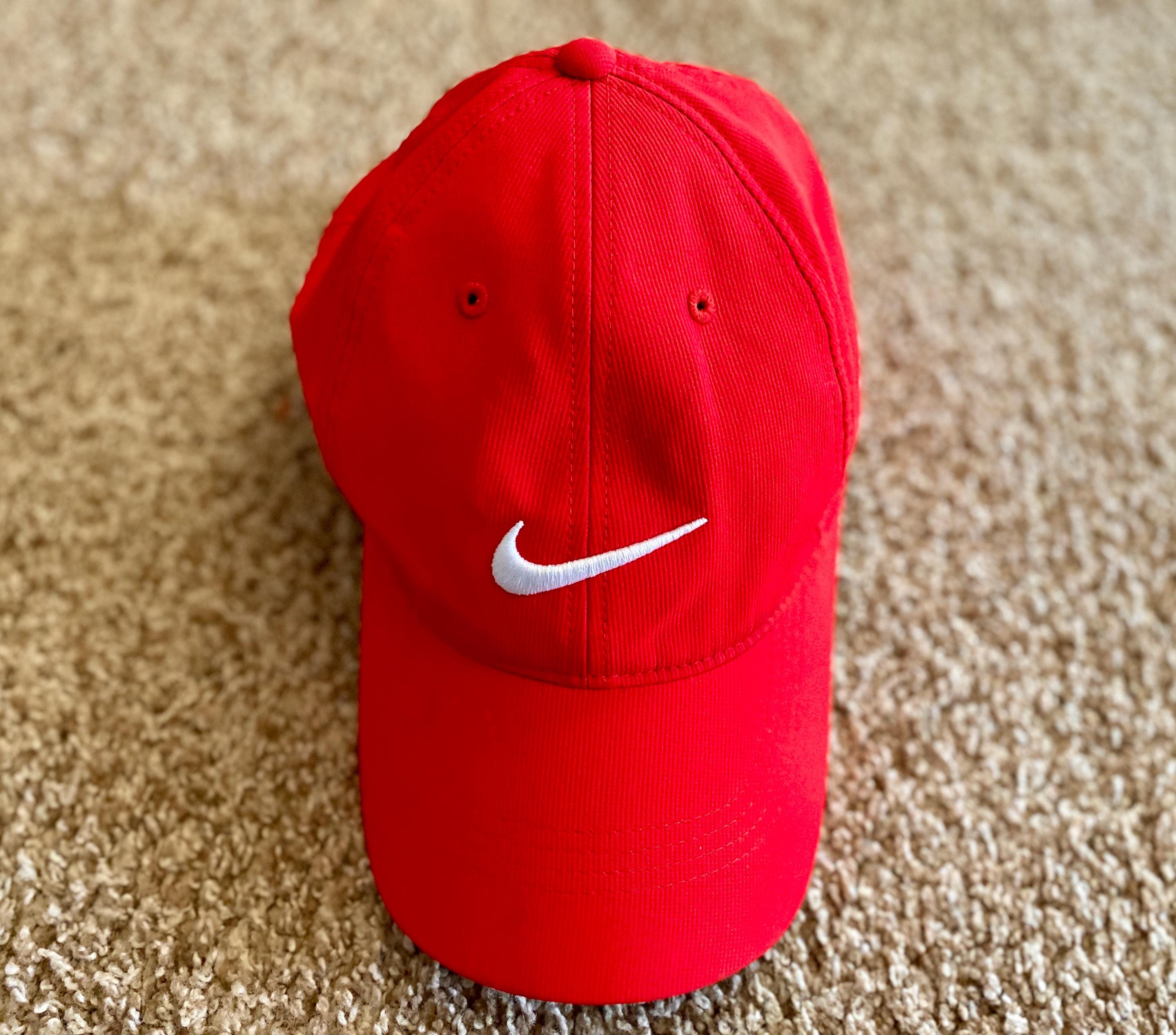 Unisex Nike Velcro Strap-Back Golf Hat Red with White Swoosh One Size  Fits Most [Pre-Owned]