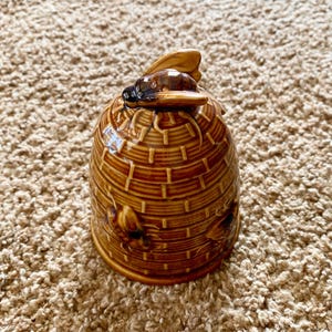 Vintage (1960er Jahre) Bienenstock Keramik Honey Pot Bee Design | Honey Bee Kitchenware [Gebraucht / Löffel Löffel]