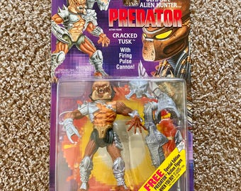Vintage 1993 Predator Cracked Tusk Action Figure by Kenner [sealed