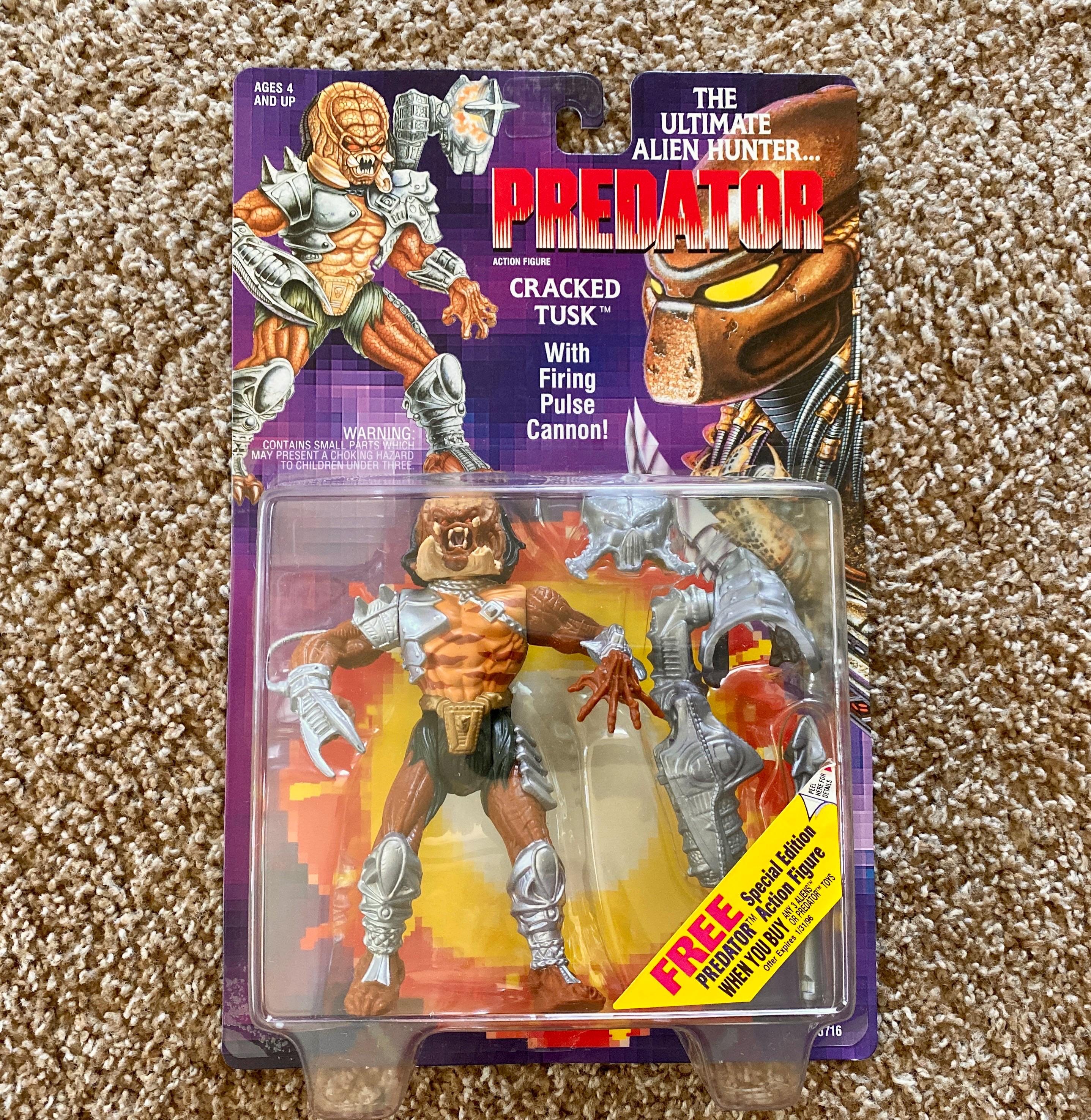 Vintage 1993 Predator Cracked Tusk Action Figure by Kenner [sealed