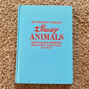 Rare Vintage (1979) &quot;The Wonderful World of Disney Animals&quot; Blue Hardcover Coffee Table Book | Vintage Disney Book [Pre-Owned]