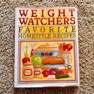 Vintage (1993) Weight Watchers Favorite Homestyle Recipes Hardcover Cookbook | Vintage 90s Diet Book [Pre-Owned]