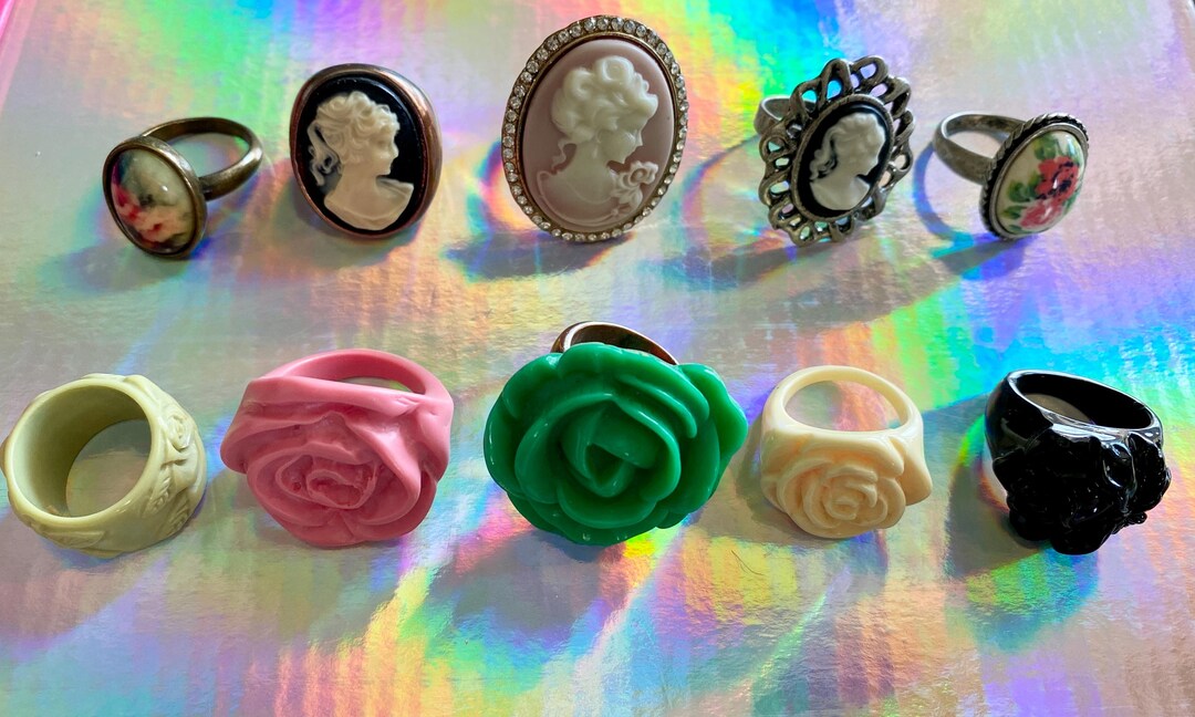 Early 2000s Statement Rings | Various Floral and Silhouette Styles to ...