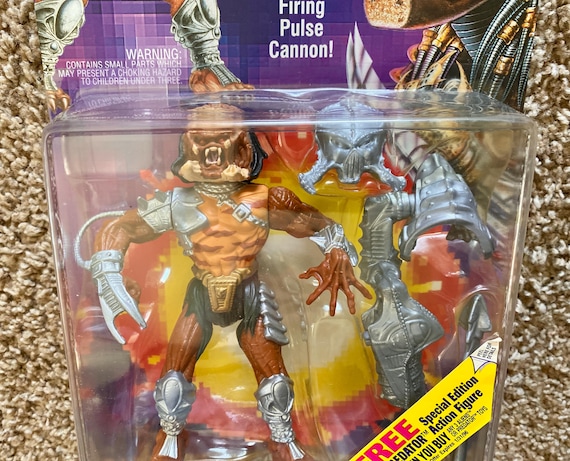 Vintage 1993 Predator Cracked Tusk Action Figure by Kenner [sealed