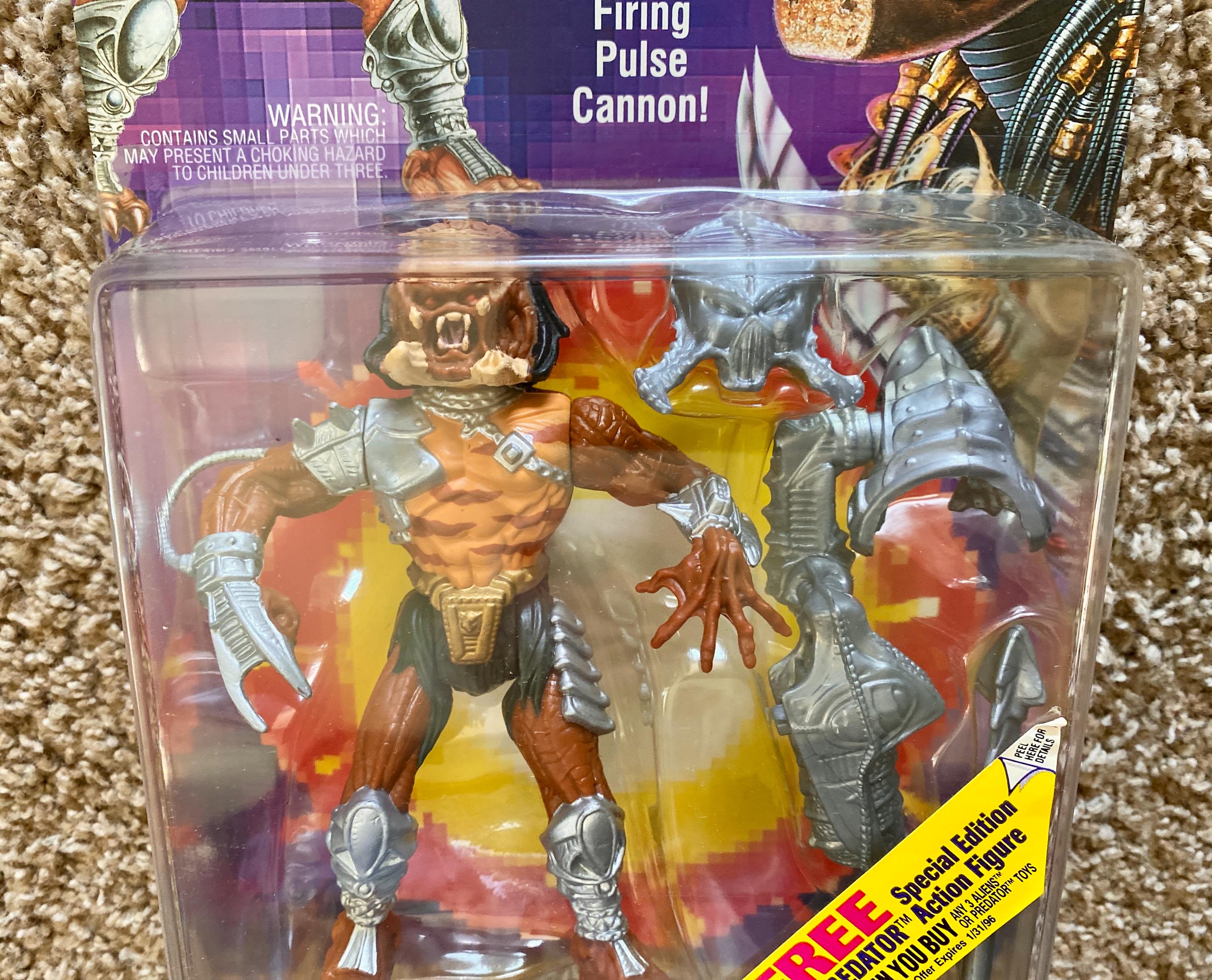 Vintage 1993 Predator Cracked Tusk Action Figure by Kenner [sealed